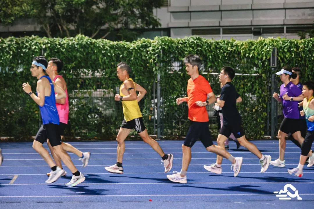 4年2.29亿，东契奇志在湖人夺冠！美媒火速支招：6换1大帝组4巨头
